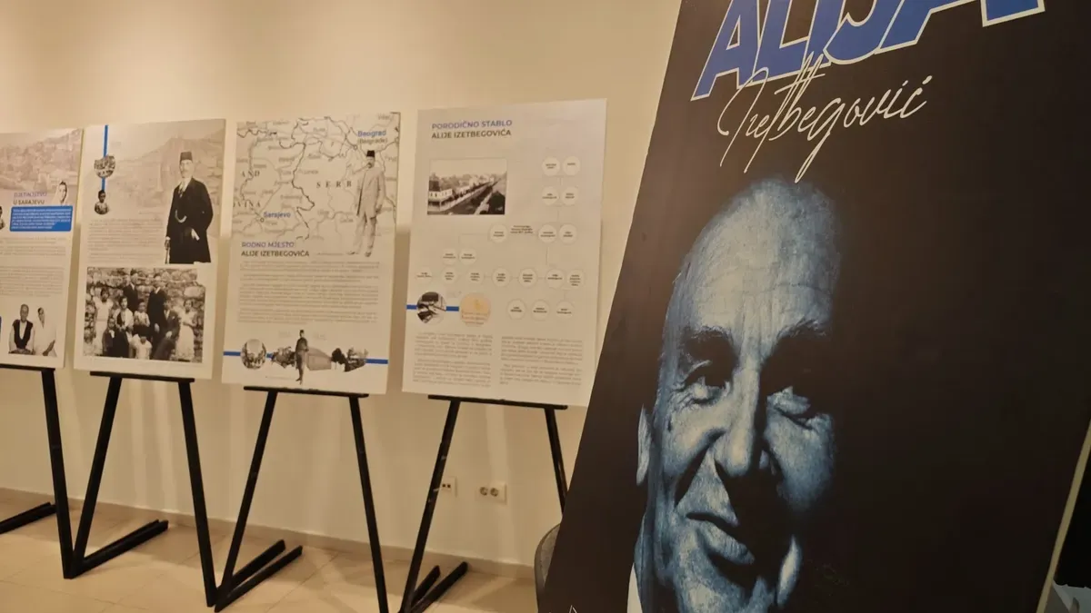Izložba 'Sjećanja' u Galeriji Novi Grad povodom stote godišnjice od rođenja Alije Izetbegovića