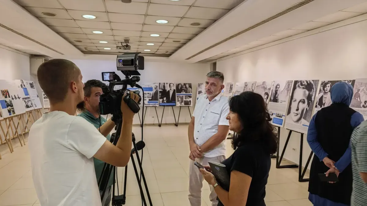 Postavka „Sjećanja“ približava privatni život Alije Izetbegovića kao porodičnog čovjeka – supruga, oca, brata i djeda