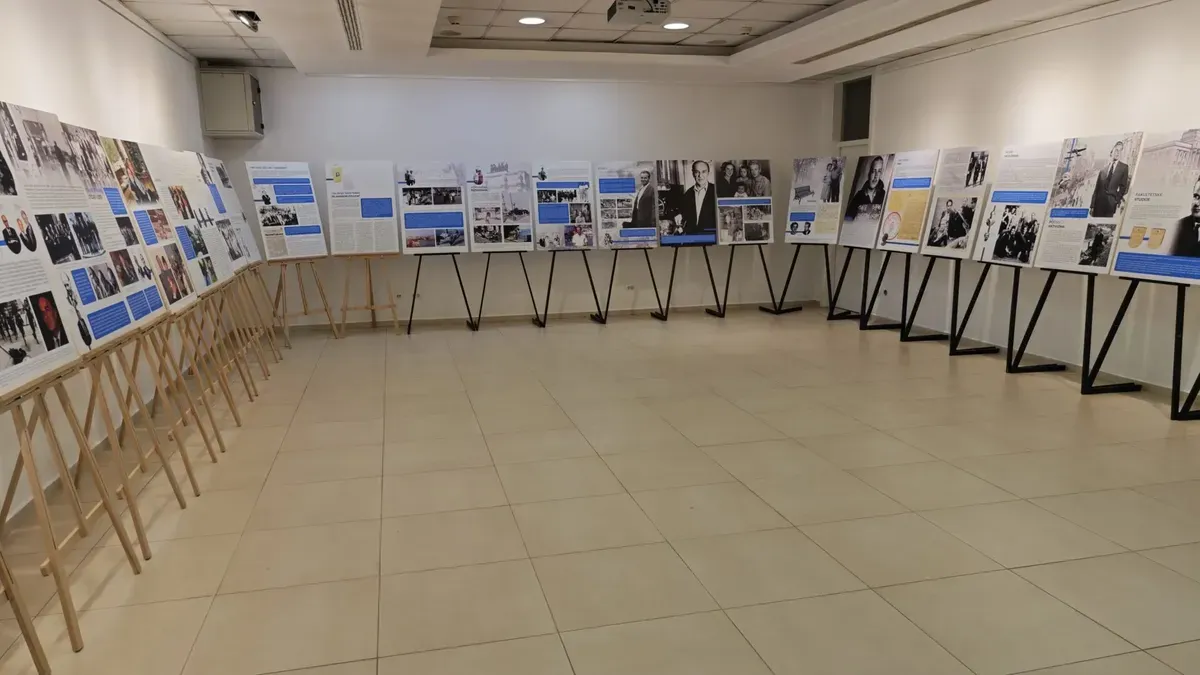 Izložba 'Sjećanja' u Galeriji Novi Grad povodom stote godišnjice od rođenja Alije Izetbegovića