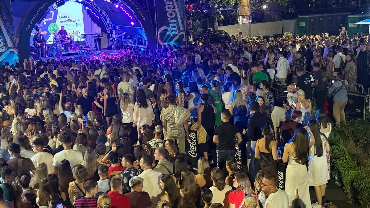 Miljenica svih generacija pjevala je pjesme iz svoje dugogodišnje karijere s grupom Magazin, ali i najveće hitove iz solo karijere.