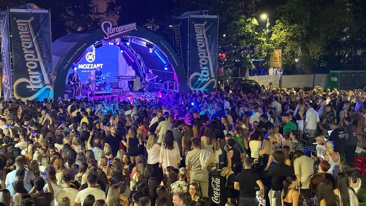 Miljenica svih generacija pjevala je pjesme iz svoje dugogodišnje karijere s grupom Magazin, ali i najveće hitove iz solo karijere.