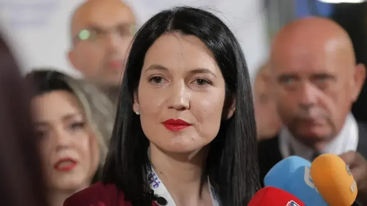 Svakom je jasno da je Vlada neustavna i da je njenim izborom udareno na Ustav Republike Srpske - poručila je Trivić