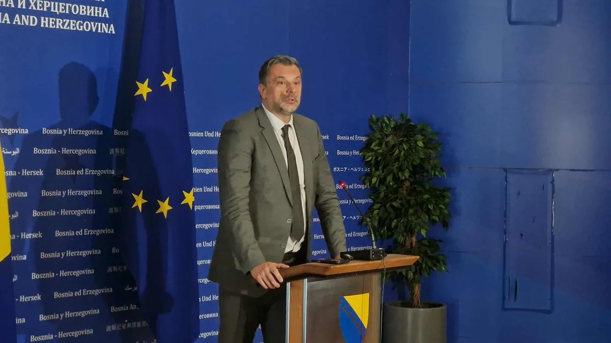 Stranke Trojke se sastale s ambasadorima Kvinte: Na histerične reakcije Dodika odgovarati mudro