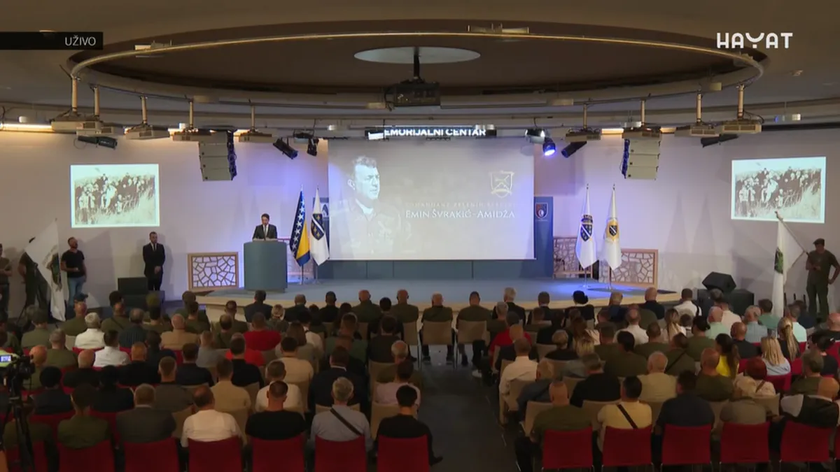 Kožljak u ime Bećirovića na komemoraciji: Amidža je primjerom pokazao da nikada ne treba da klečimo