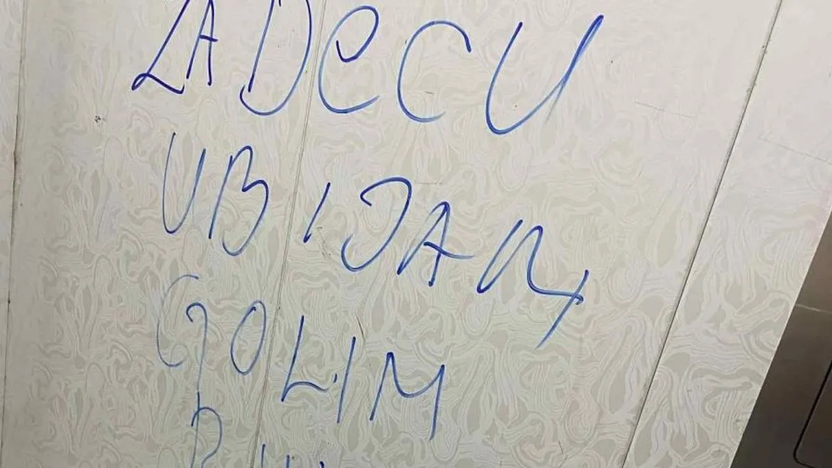 Komšinica iz pakla: Teroriše stanare, svi žive u strahu! Po hodnicima ispisuje jezive prijetnje
