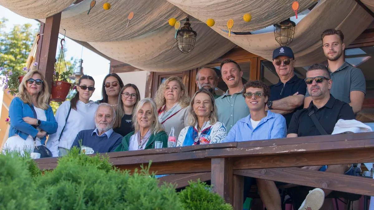 Svi mečevi odigrani su na teniskim terenima ‘CSR Koševo’ u ulici Patriotske lige bb u Sarajevu.