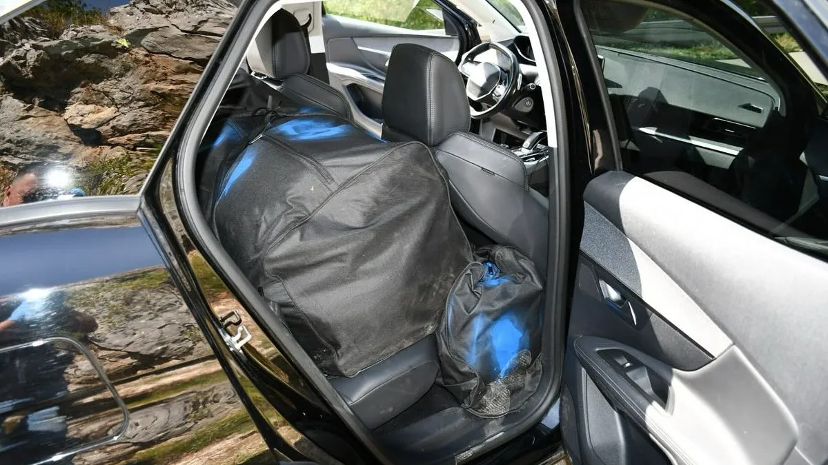 Svi privedeni, među kojima je i jedan maloljetnik, tokom dana biće predati u nadležnost Okružnog javnog tužilaštva.