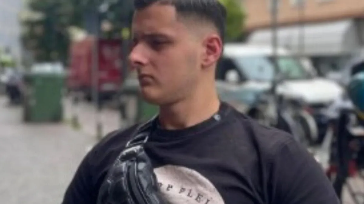 Mirza došao u posjetu porodici, pa ga učenik medrese ubio ispred kafića