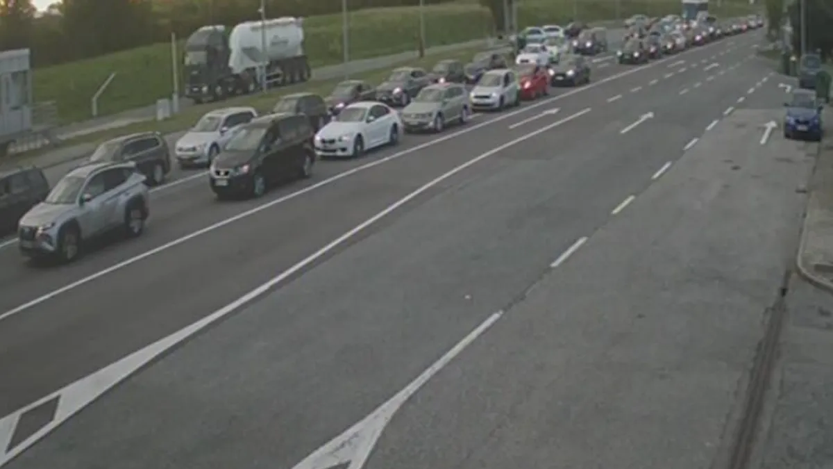 Povećana je opasnost od odrona na dionicama koje vode kroz usjeke.