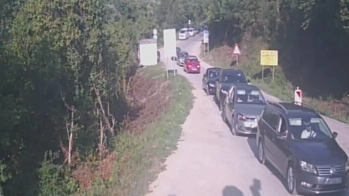 Povećana je opasnost od odrona na dionicama koje vode kroz usjeke.