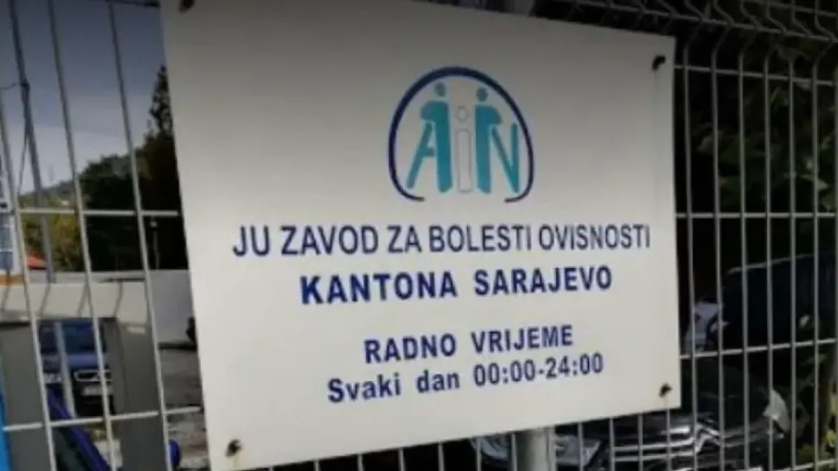 Centar se nalazi u okviru zdravstvene ustanove, u objektu koji zadovoljava sve tehničke, sigurnosne i stručne uslove propisane za ovu vrstu djelatnosti