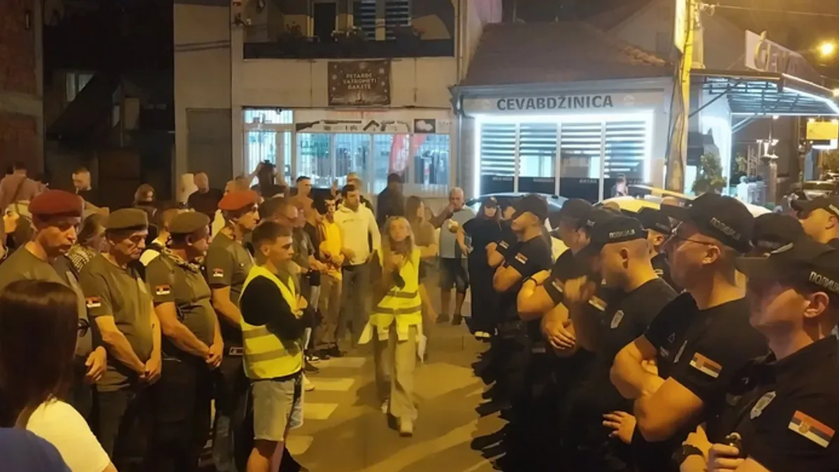 Ističu kako podržavaju svako okupljanje građana, proteste i druge oblike izražavanja nezadovoljstva građana Srbije