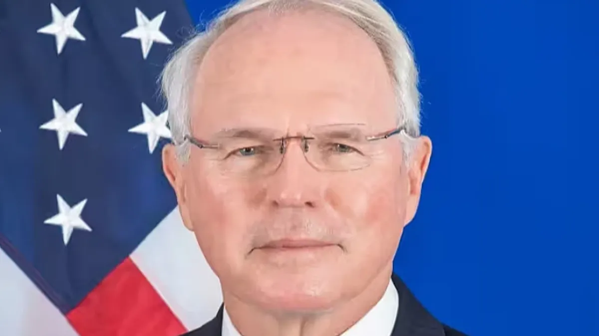 Hill je obnašao dužnost ambasadora SAD-a u Srbiji u periodu od marta 2022. do januara 2025. godine 