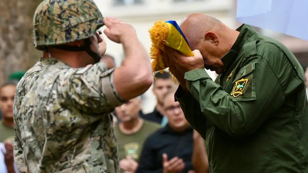Iza nas je još jedan težak i bolan dan. Iza nas je dan u kojem smo na ahiret ispratili našeg hadži Emina Švrakića.