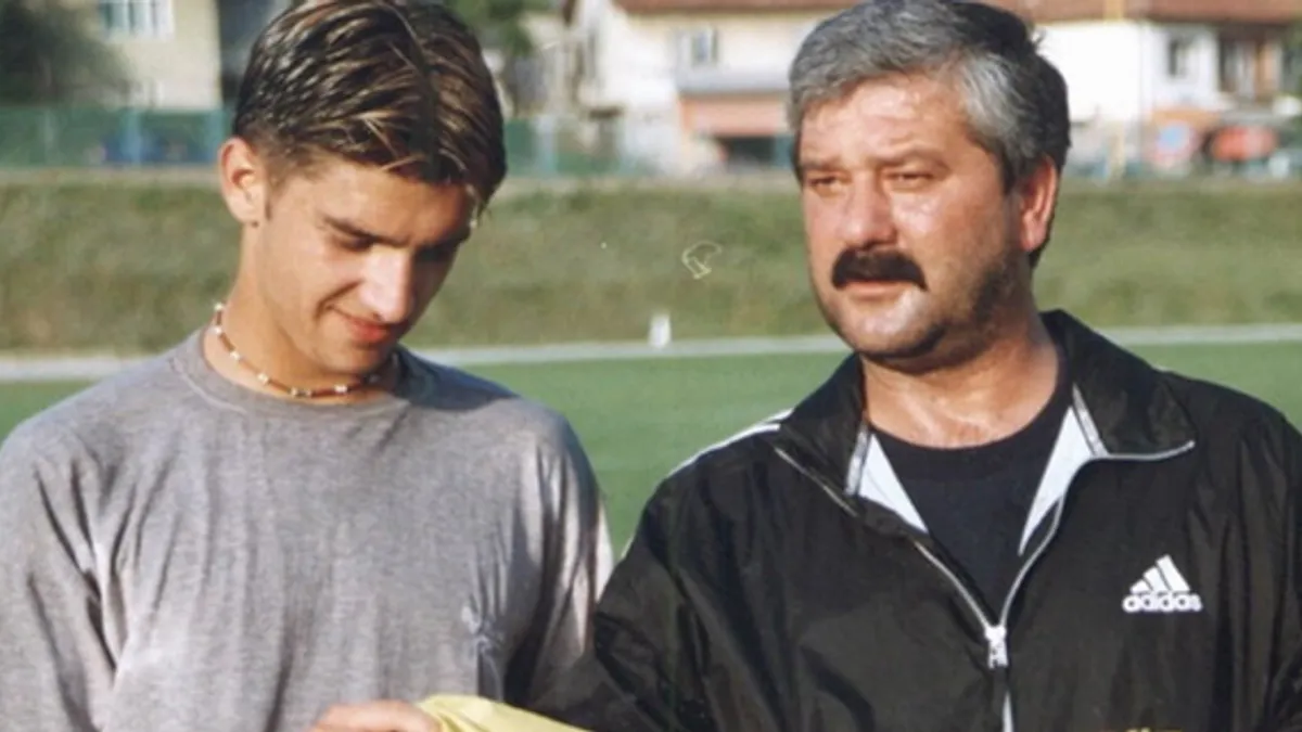 Odrastao je u tuzlanskoj mahali Mejdan, gdje je napravio prve fudbalske korake, a bio je član zlatne generacije Slobode, koja je 1977. godine igrala u Kupu UEFA