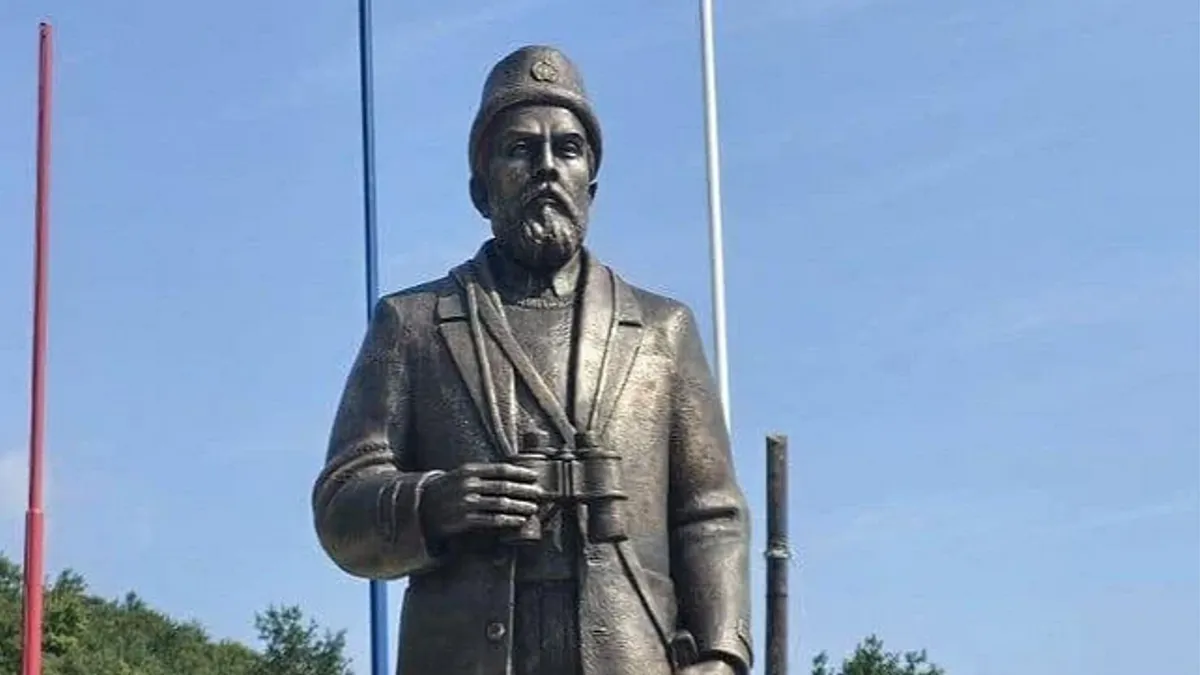 Iz beranskog tužilaštva ranije je saopšteno da je Dobrašinović spomen-obilježje Pavlu Đurišiću podigao 7. augusta sa nepoznatim osobama.