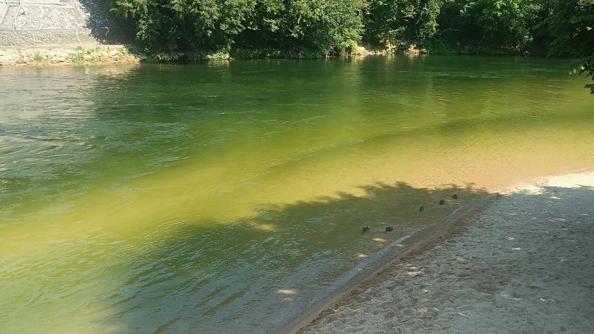 Una zamućena, aktivisti upozoravaju na zagađenje: Izbjegavajte kupanje