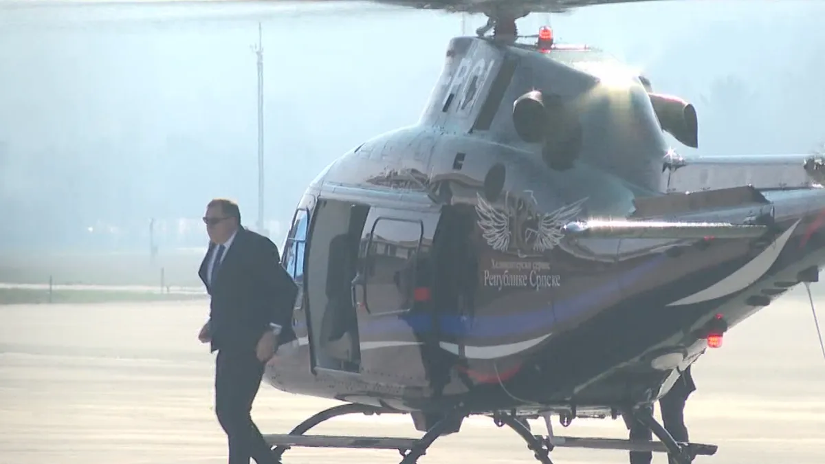 Onda kada je Milorad Dodik, šef SNSD-a u bezizlaznoj situaciji, napravi igranku za javnost, a najčešće poteže za džokerom u rukavu zvanim referendum