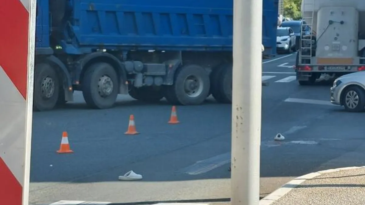 Dodatne poteškoće na ovoj saobraćajnici pravi signalizacija odnosno isključeni semafori kako bi se ubrzao protok vozila tokom ljetnih dana. 