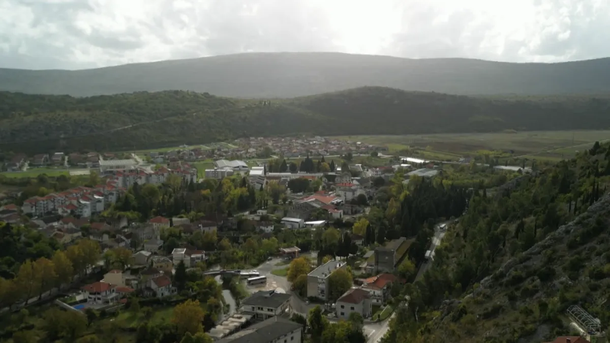 Ovaj plan, donesen isključivo voljom 12 vijećnika HDZ-a i njihovih koalicionih partnera, usvojen je bez prethodne saglasnosti i odobrenja nadležnog Ministarstva, kažu iz Udruženja