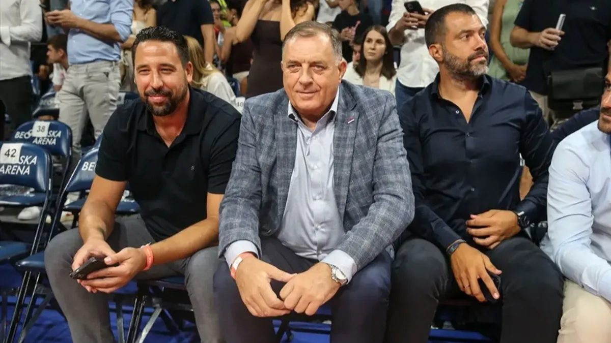 Kakvo istjerivanje, kakva priča? Oni mene ne mogu istjerati, ja sam došao da gledam Jokića.