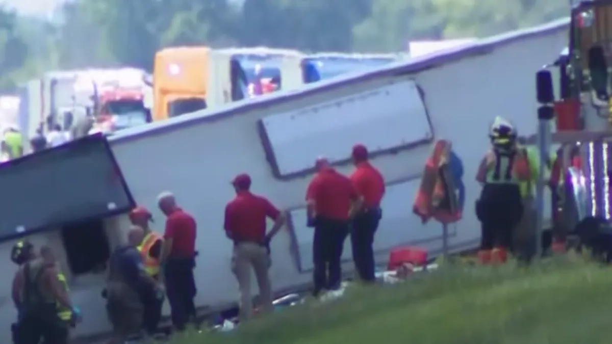 Tragedija se dogodila na autoputu I-90 u blizini gradića Pembroke, udaljenog oko 40 kilometara od Buffala.