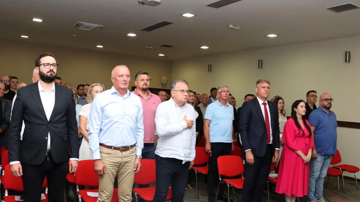 Za generalnog sekretara SDP BiH izabran je Edis Dervišagić, za političkog direktora izabran je Nerin Dizdar, dok je poslovni direktor Elvir Karajbić