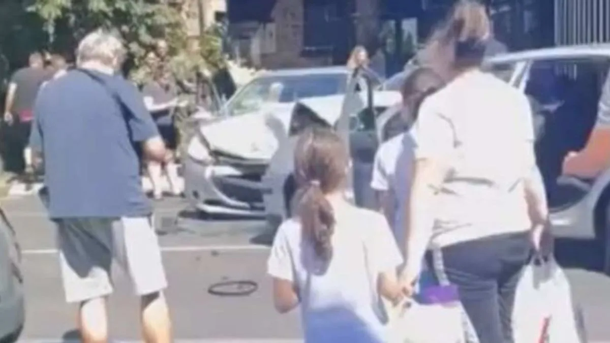 Na mjestu nesreće zavladao je haos, ljudi su vikali, plakala je okupljena masa