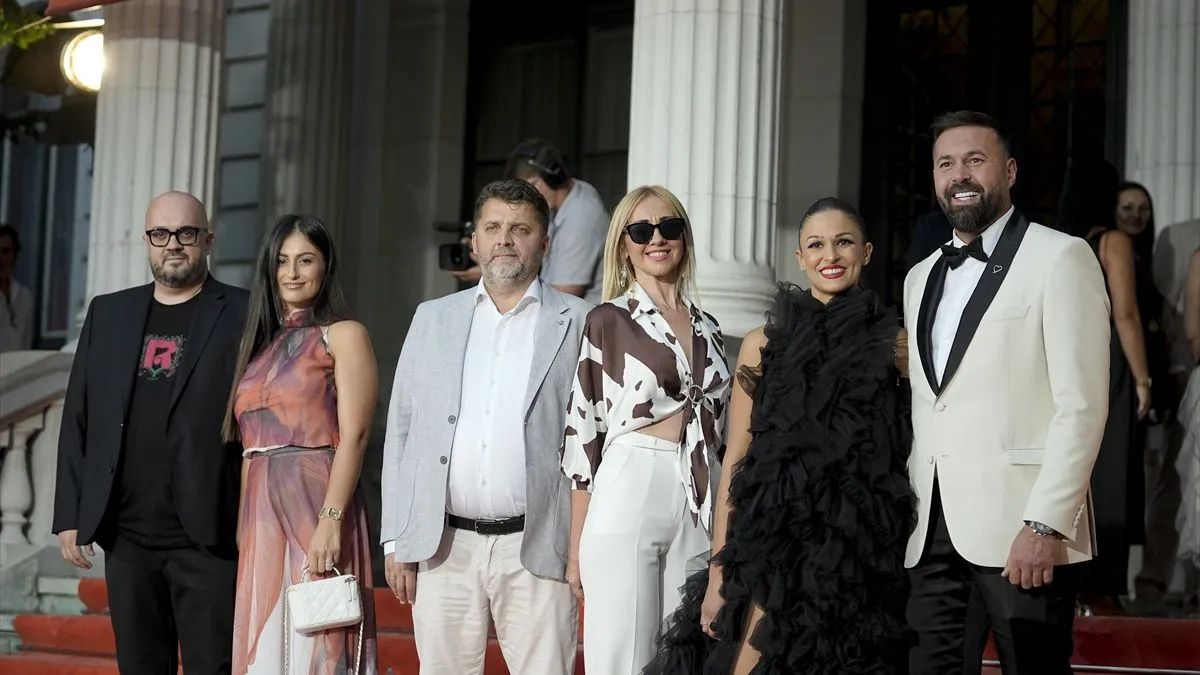 U četiri selekcije – igranog, dokumentarnog, kratkog i studentskog filma – 16 ostvarenja imat će svjetsku premijeru