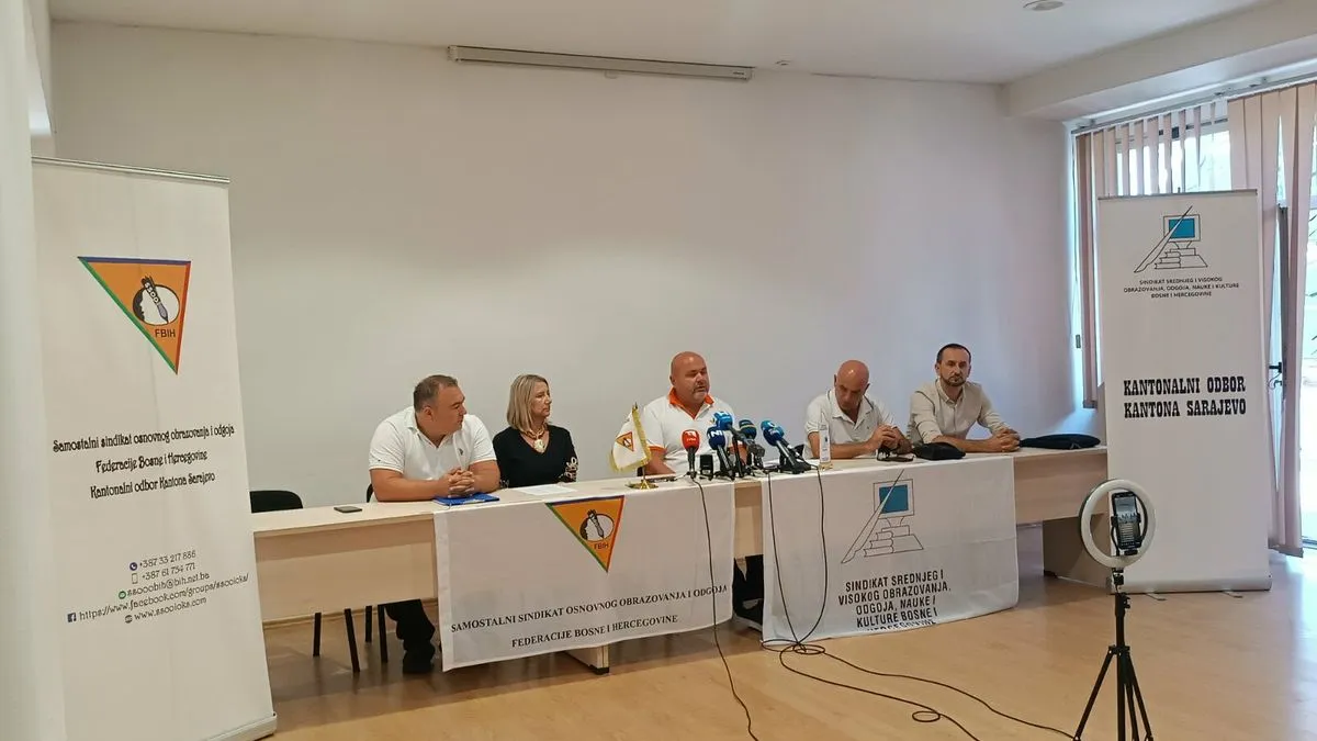 Sindikat je apelirao na sve prosvjetne radnike koji se osjećaju ugroženo da se obrate njihovoj organizaciji i prilože žalbe.