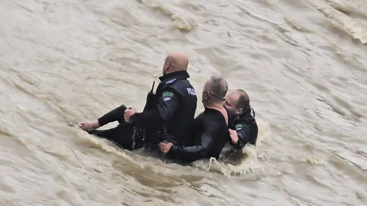Tvoja porodica i tvoja djeca ostaju moj ammanet, Allahu dragom se zavjetujem.
