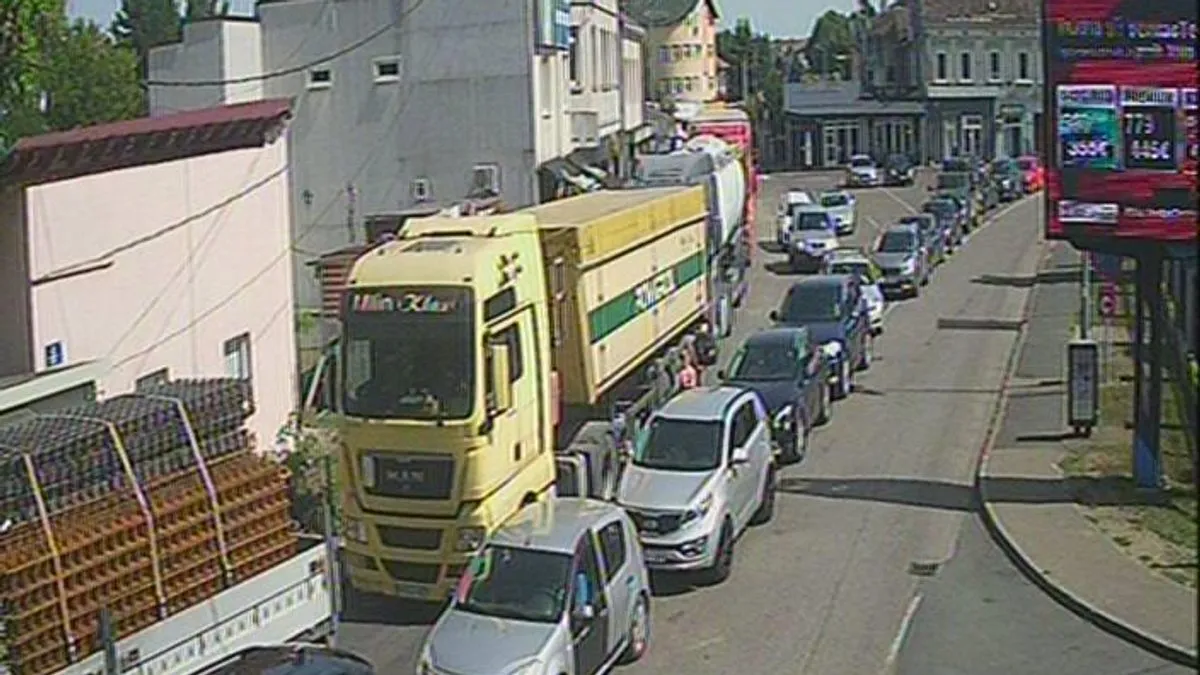 Teretni saobraćaj na Šepku je dozvoljen u određenim terminima, dok vikendom prelazak moguć samo u noćnom terminu.