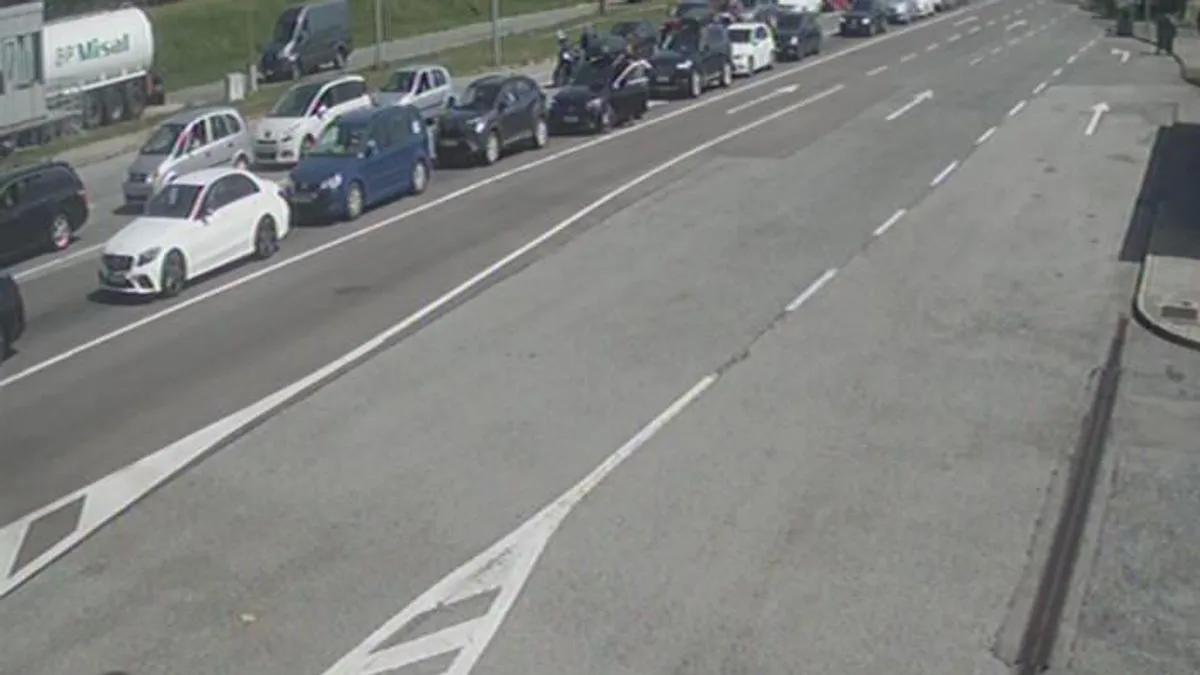 Teretni saobraćaj na Šepku je dozvoljen u određenim terminima, dok vikendom prelazak moguć samo u noćnom terminu.