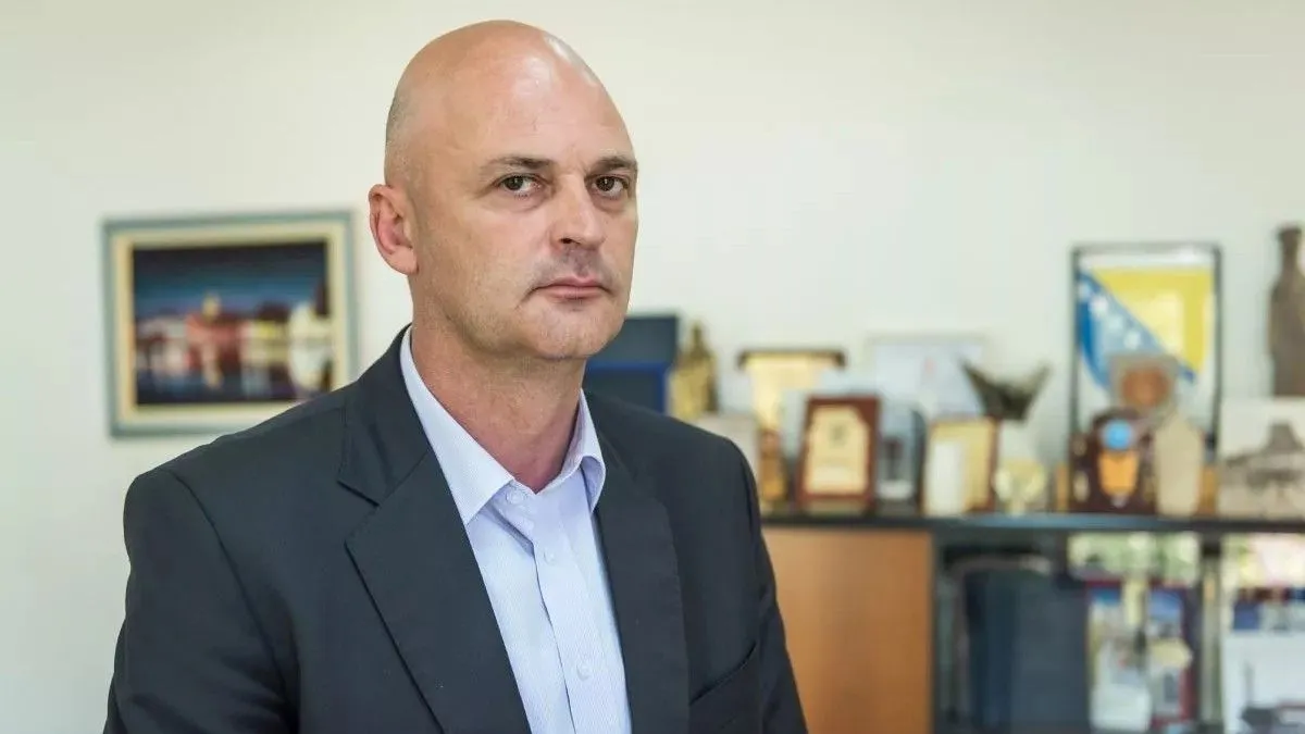 Građani su praktično isključeni iz procesa odlučivanja, što predstavlja ozbiljno kršenje zakonom zagarantovanih prava, saopćeno je