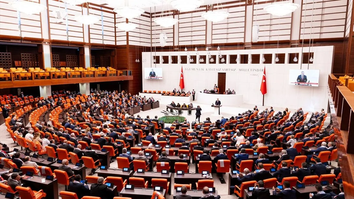 Pozivamo da se članstvo Izraela u UN-u i drugim međunarodnim tijelima obustavi dok ne prekine svoje genocidne politike, navodi se u deklaraciji