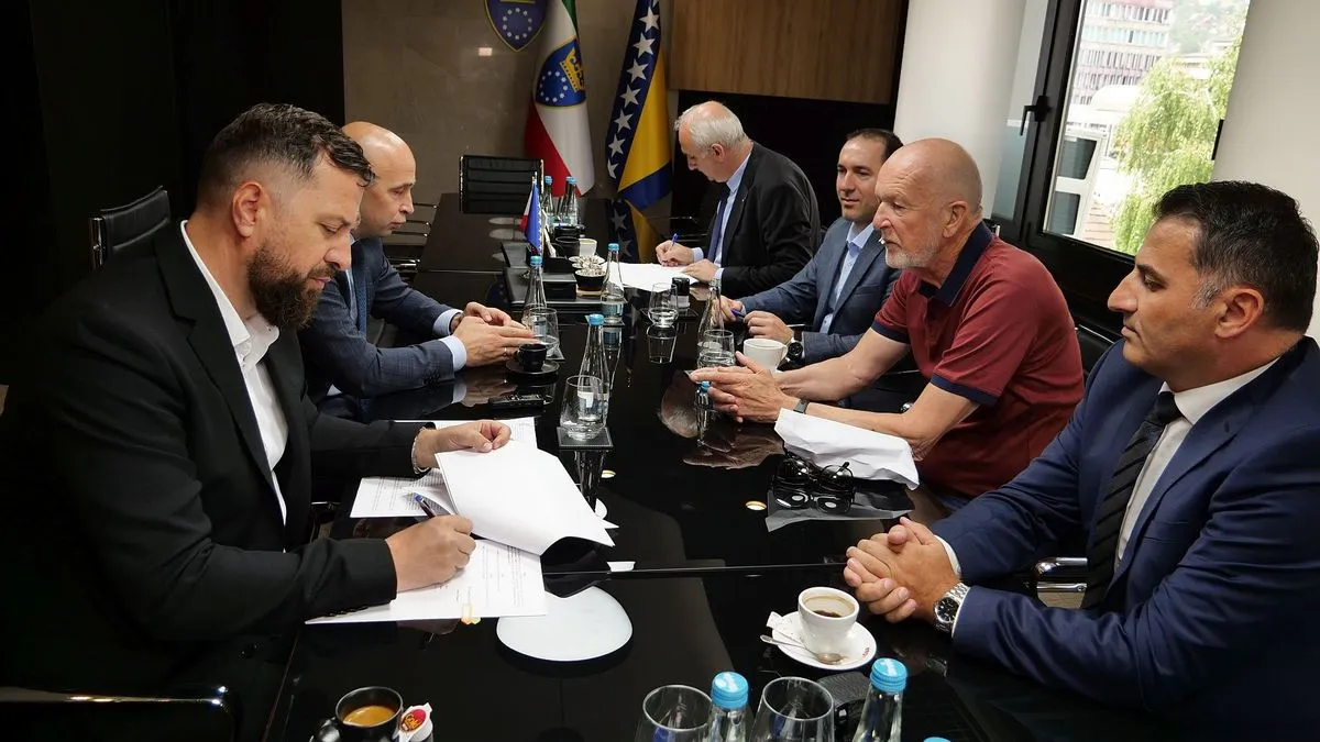 Načelnik općine Kakanj Mirnes Bajtarević izrazio je zahvalnost resornom ministarstvu i Vladi ZDK na dosadašnjim ulaganjima.