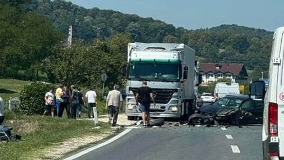 Na mjestu nesreće uviđaj su obavili policijski službenici PU Srebrenik