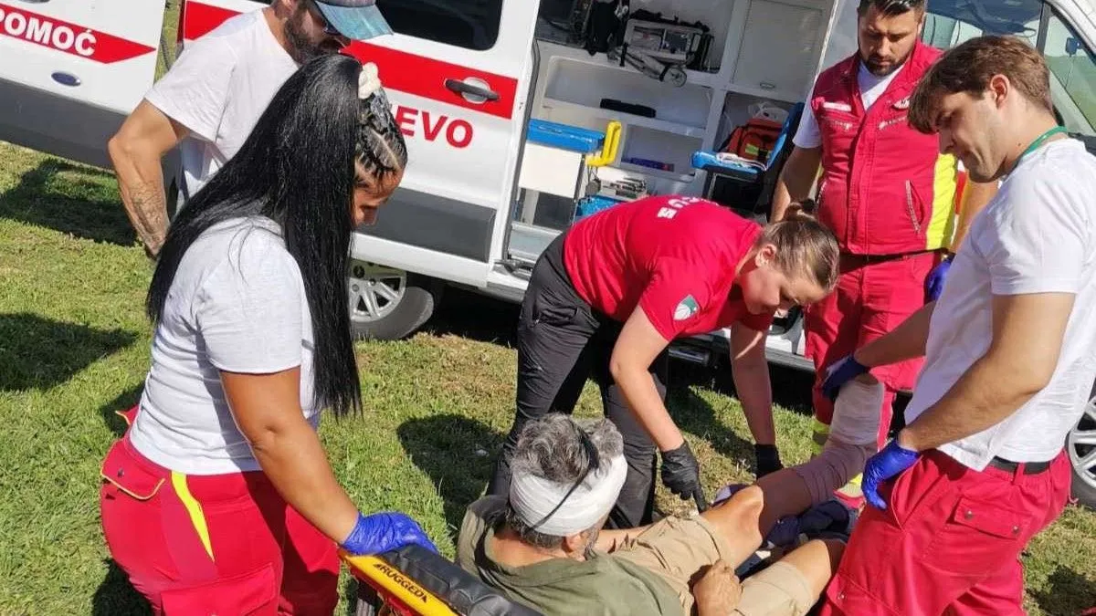 Svakodnevno oni imaju veće i manje medicinske intervencije, te nesebično stoje na usluzi svim posjetiteljima olimpijskih ljepotica, Bjelašnice i Igmana.