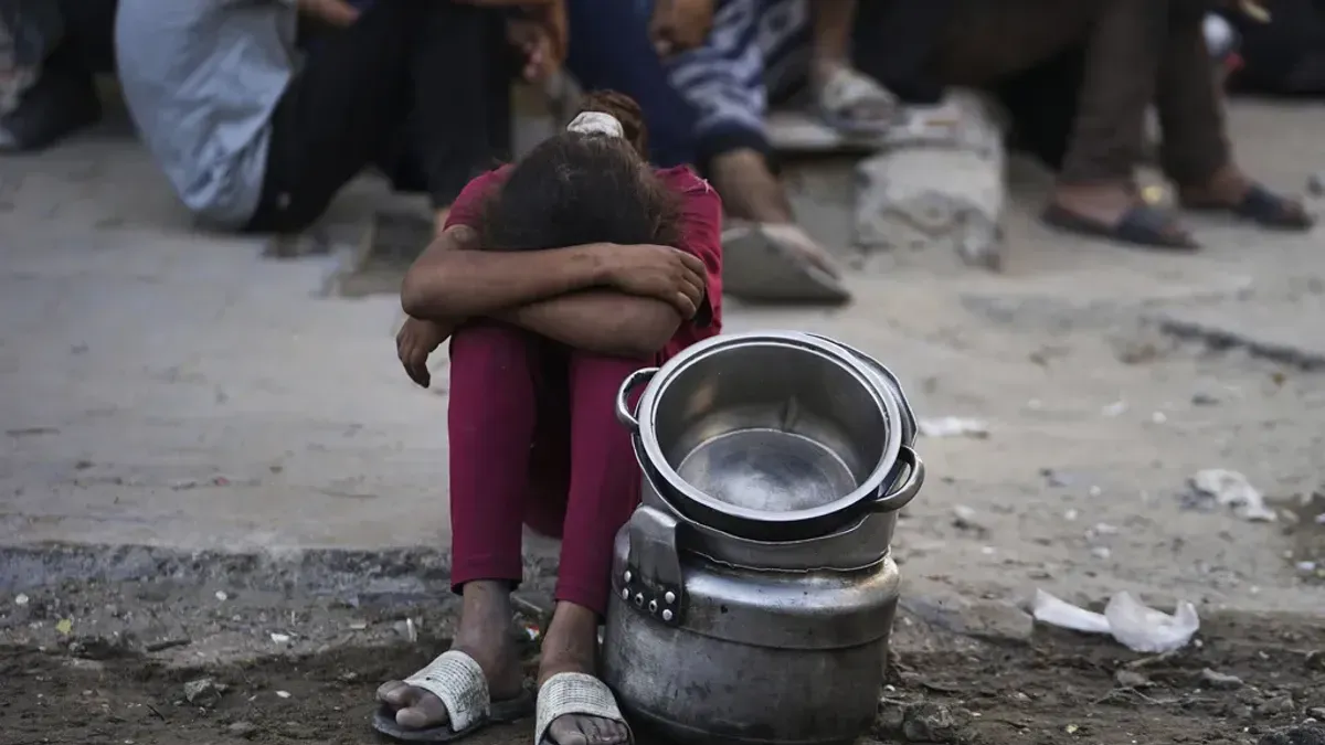 Kriza dolazi u trenutku kada Izrael pojačava zračne napade na grad Gazu