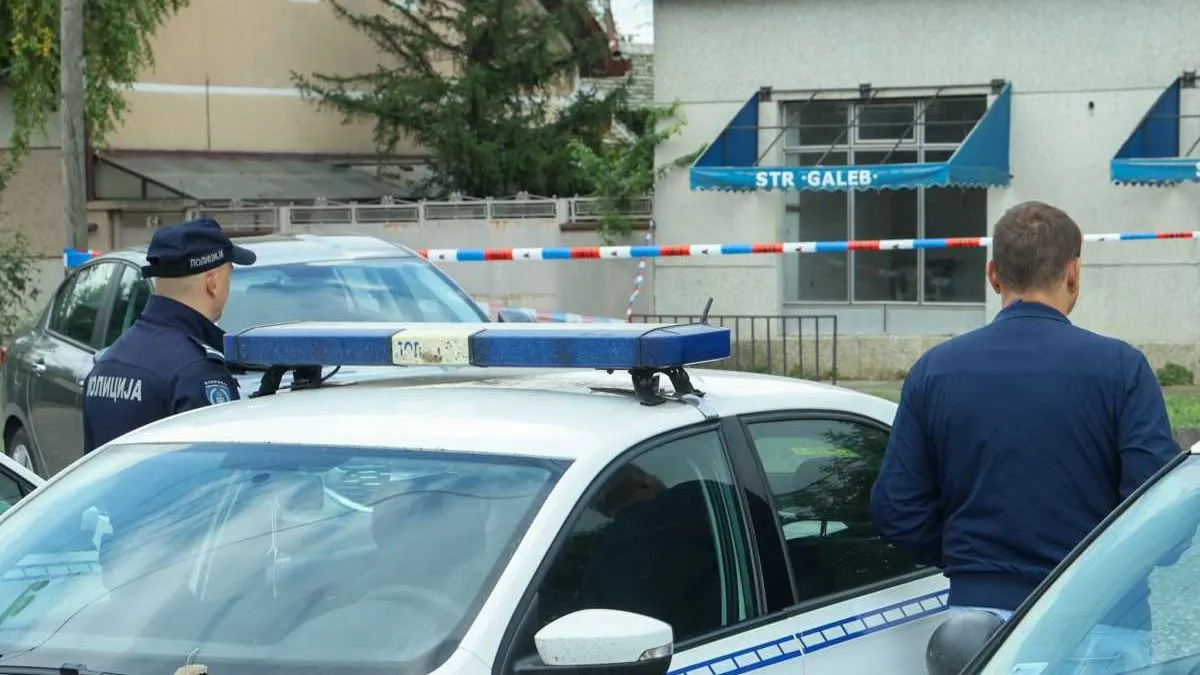 Na licu mjesta su policija i tužilac Višeg javnog tužioca u Pančevu, koji je naložio obdukciju koja će utvrditi tačan uzrok smrti