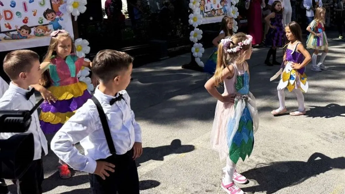 Tom prilikom učenicima i uposlenicima ovih škole poželio je uspješan rad i u ovoj školskoj godini