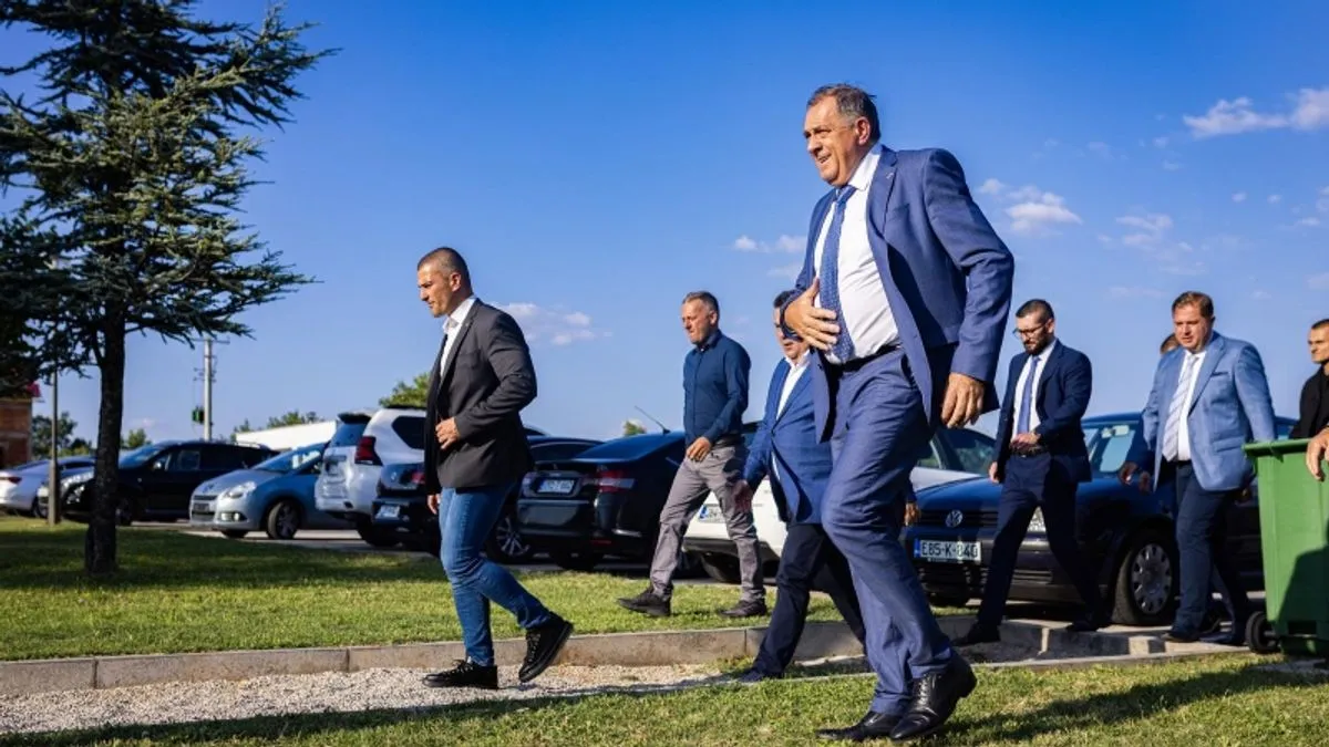 Ukoliko uopšte bude održan, referendum će biti iskorišćen kao predizborna kampanja SNSD-a i to je sva njegova uloga, smatraju novinari i analitičari