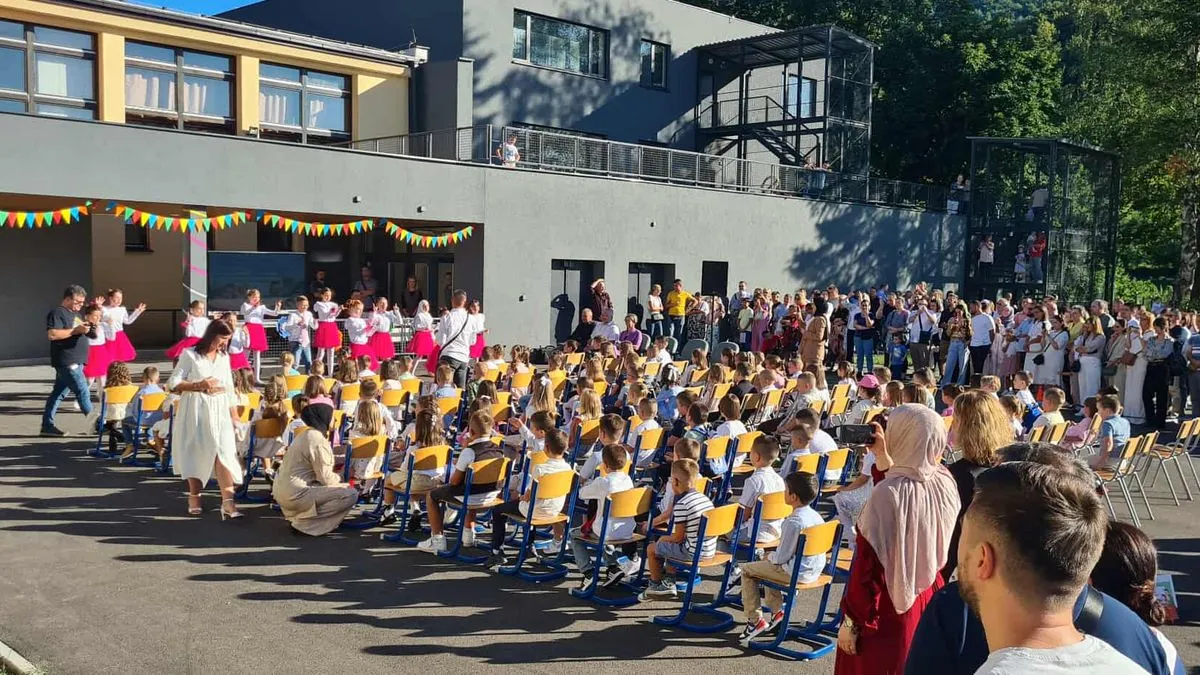 Općinski načelnik Migdad Hasanović sa saradnicima obišao je sve osnovne škole u Vogošći