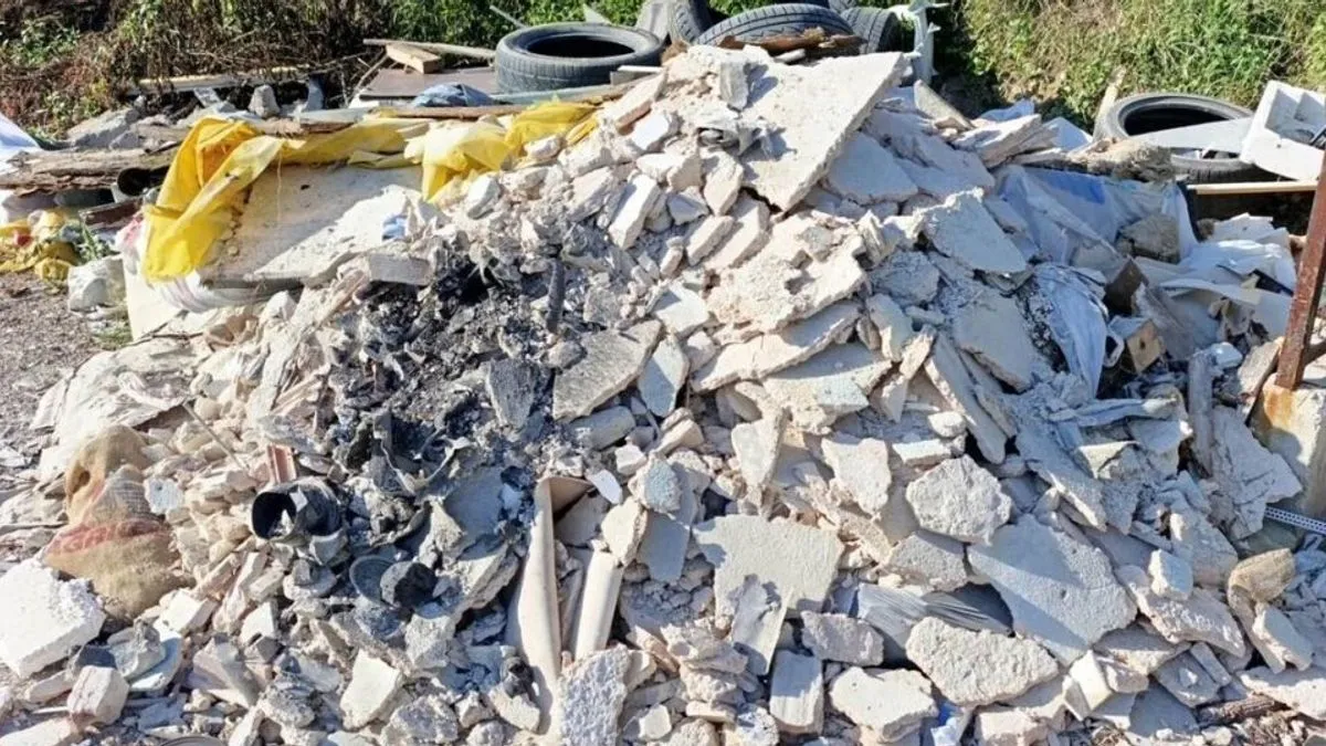 Zahvaljujući brzoj reakciji savjesnih građana koji su incident dokumentovali i prijavili nadležnima, komunalni redari su odmah pristupili identifikaciji počinioca