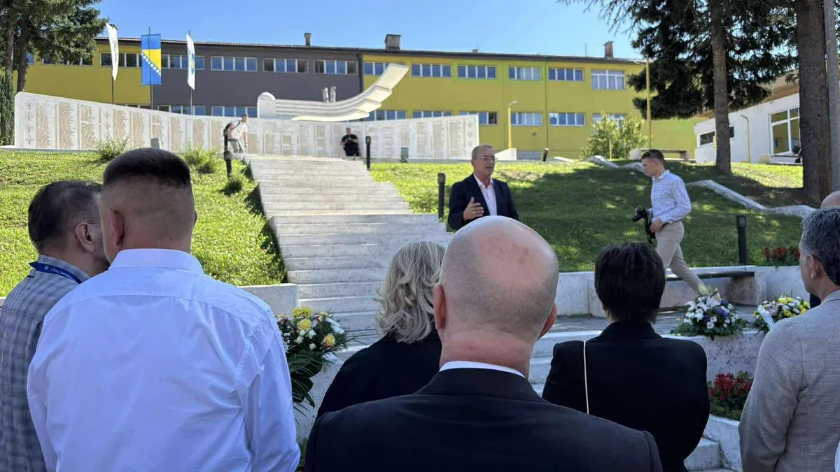 Održana je svečana sjednica Gradskog vijeća Zavidovići sa koje su poslane snažne poruke