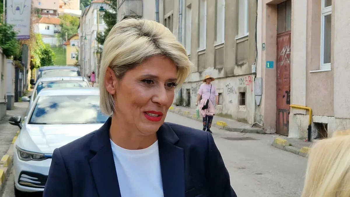 30 godina poslije: Emotivan susret Almase Lazović i Elvira Švrakića