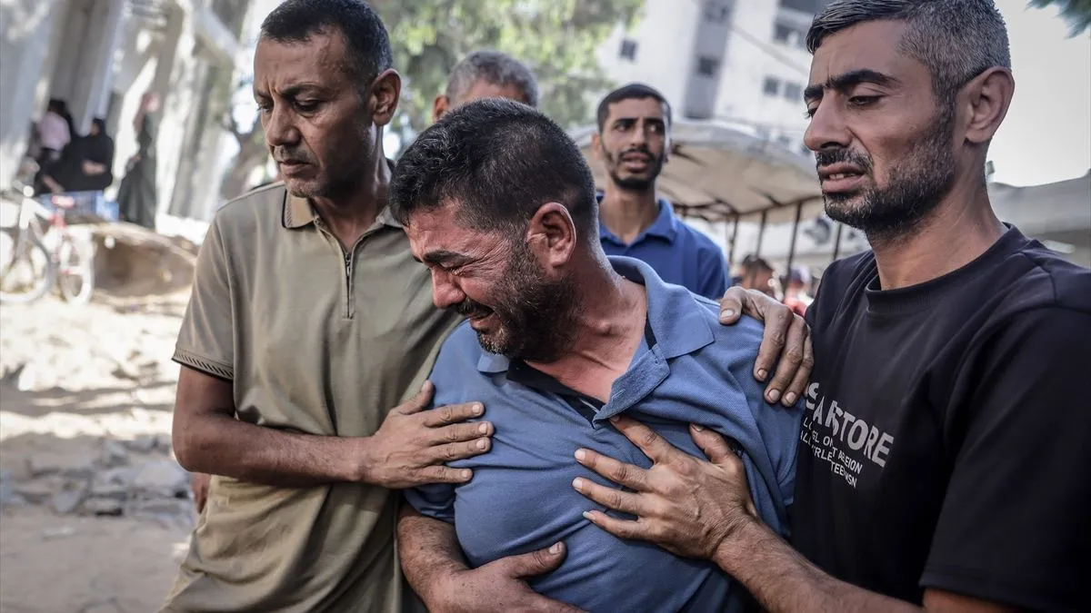 Hiljade nevinih ljudi svakodnevno gube svoje domove, porodice i živote