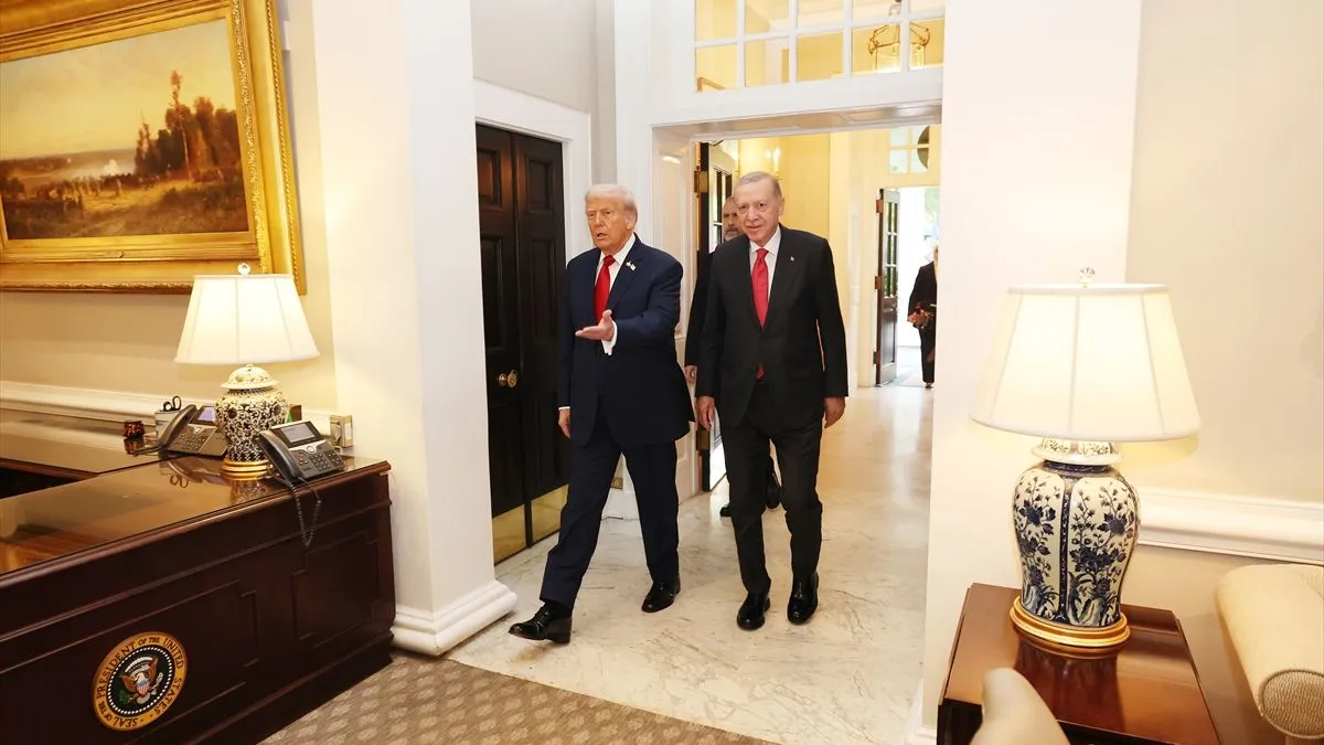 Trump je dodao da vjeruje kako Erdogana poštuju i ukrajinski predsjednik Volodimir Zelenski i ruski predsjednik Vladimir Putin...