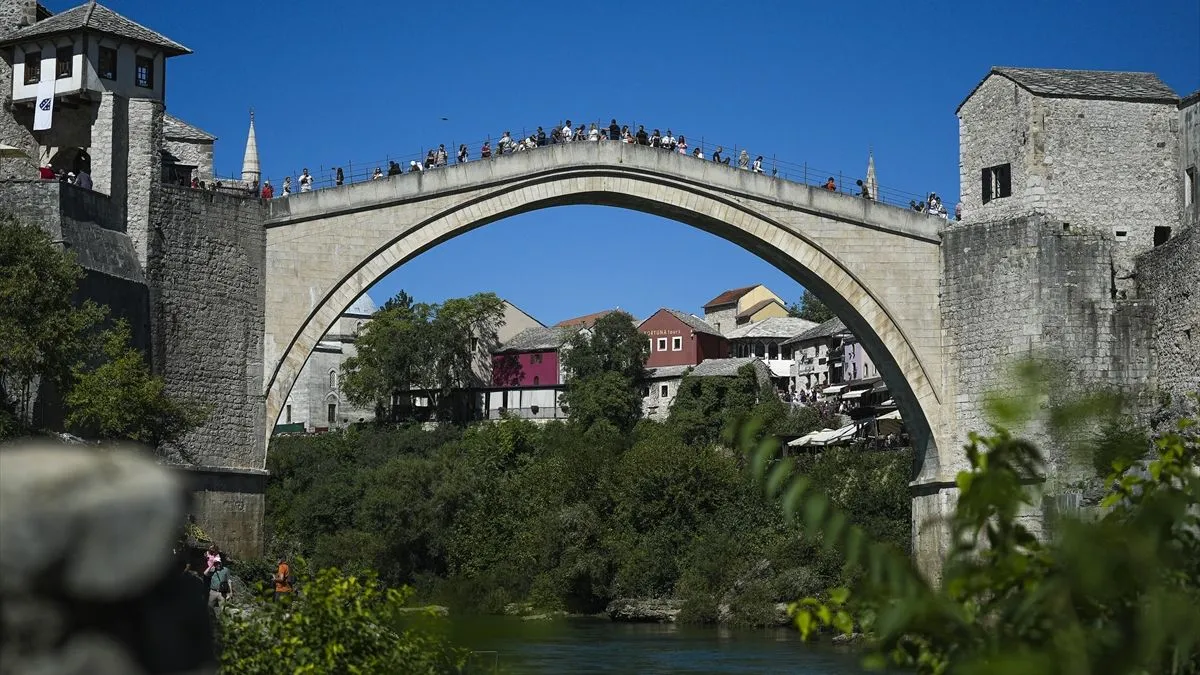 Danas je Stari most mnogo više od arhitektonskog naslijeđa, on predstavlja simbol obnove i otpornosti Mostara.