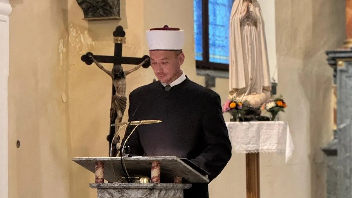 Posebno je istaknuto da je Gobeljić svojim svakodnevnim angažmanom u lokalnoj i široj zajednici postao prepoznat kao most u multikulturnoj stvarnosti Koruške.